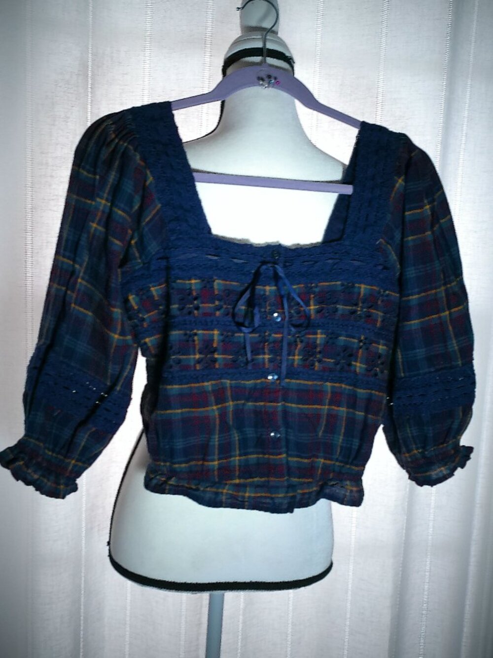 AMERICAN EAGLE OUTFITTERS Crop Top Square Neckline Button-Up Navy Plaid NWT S